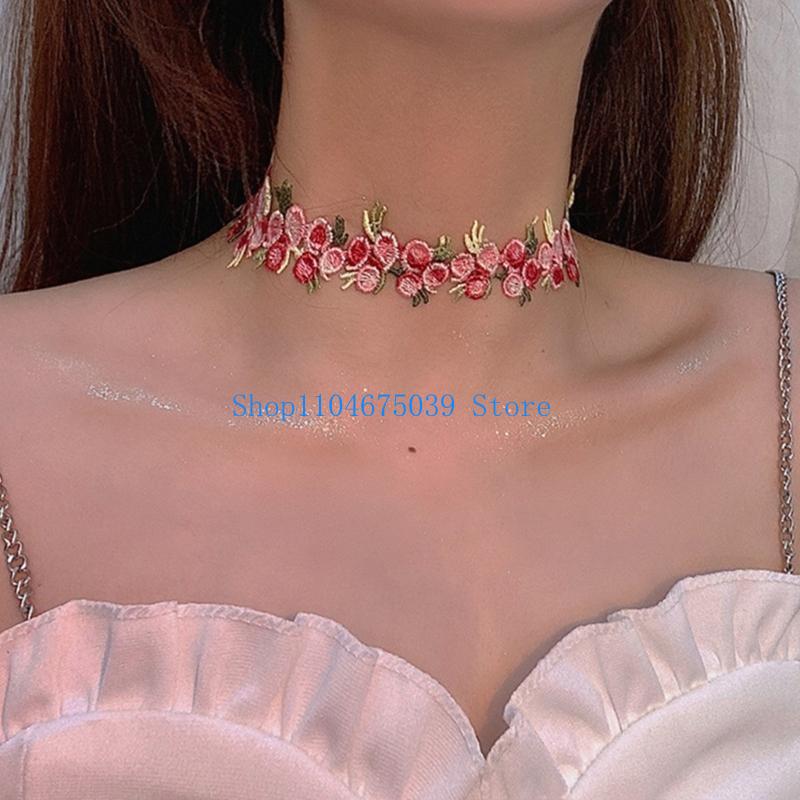 Fashionable Embroidered Flower - Women Accessories Pk recensie en prijs