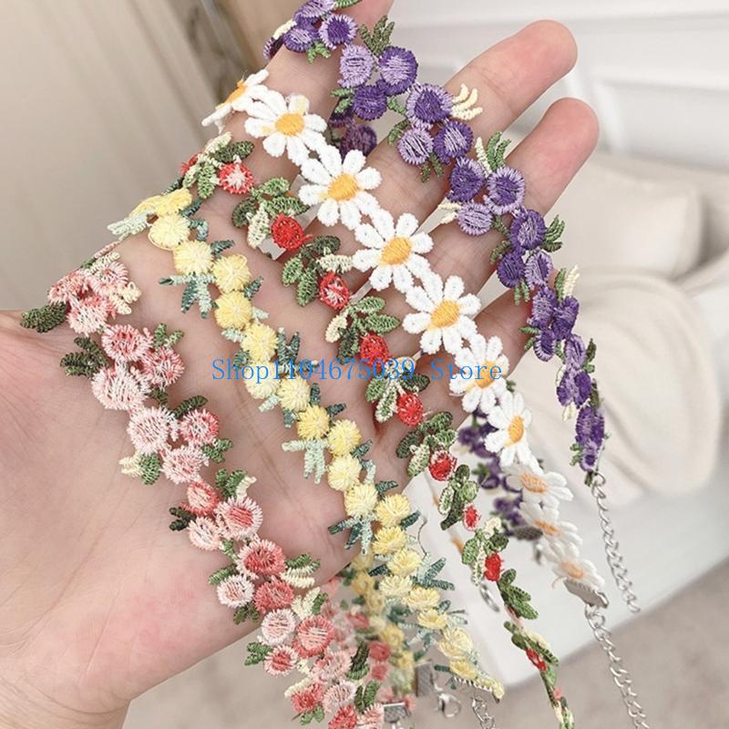 Fashionable Embroidered Flower - Women Accessories Pk recensie en prijs
