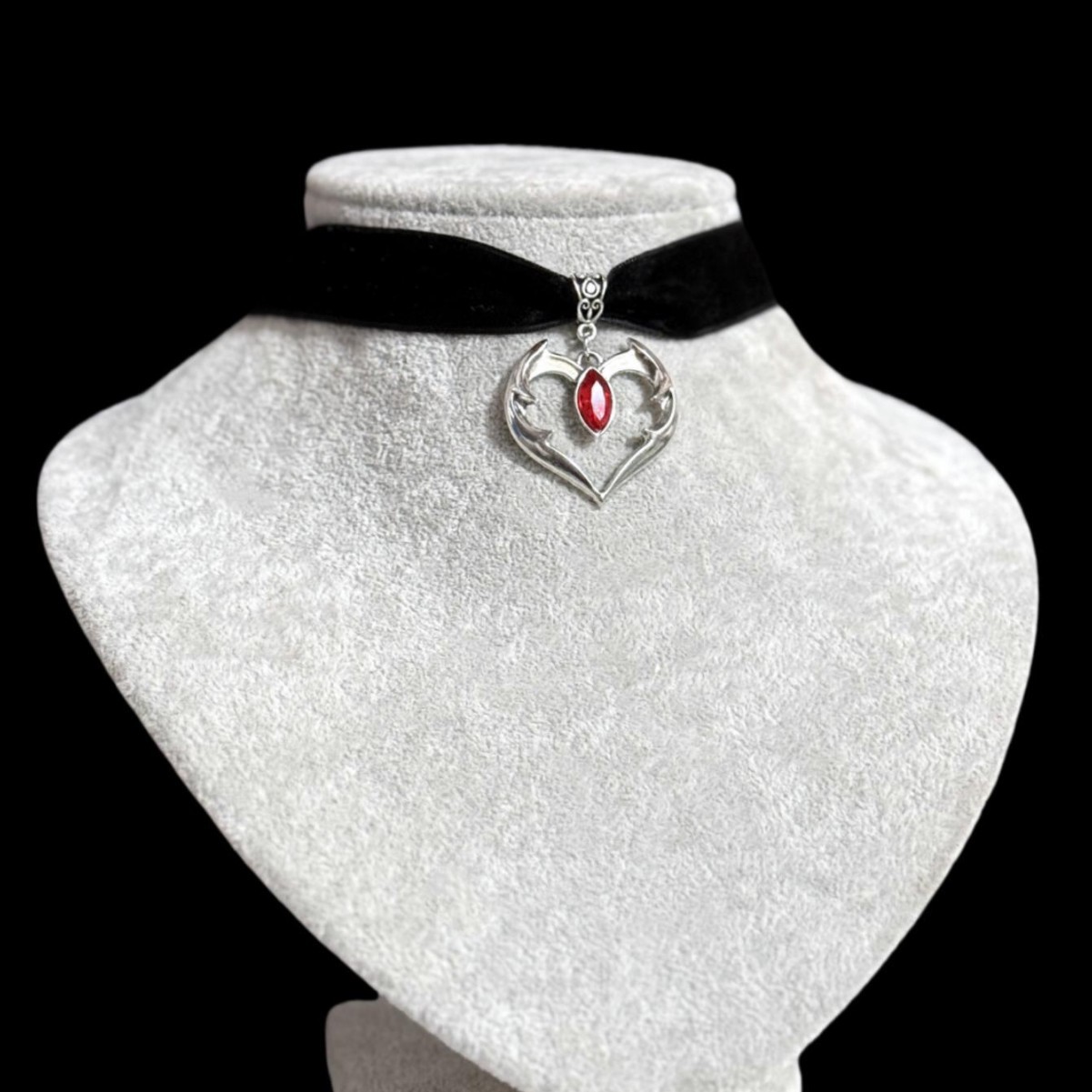 Gothic Vampire Drop Heart Chok - Women'S Vampire Accessories recensie en prijs