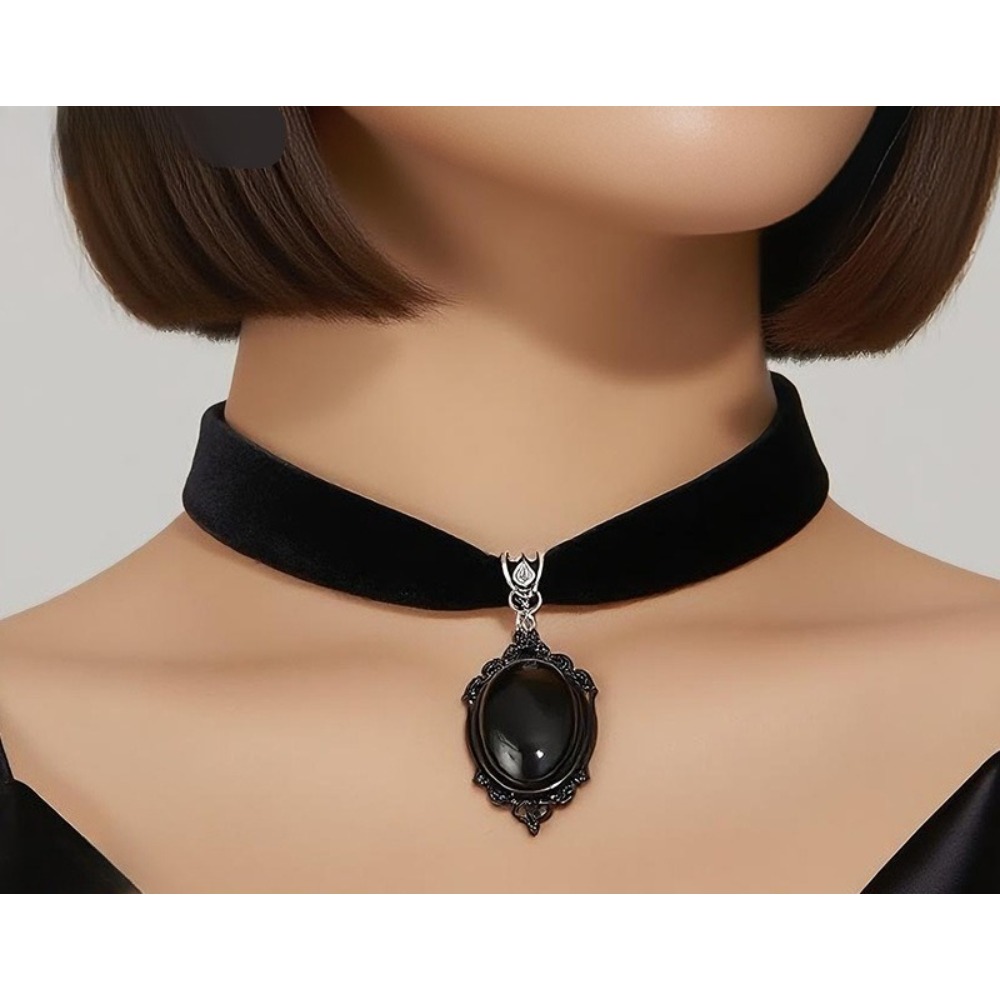 Gothic Vampire Cameo Pendant C - Women'S Vampire Accessories recensie en prijs