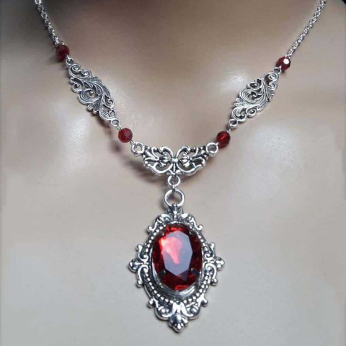 Purple Magic Water Drop Neckla - Women'S Vampire Accessories recensie en prijs
