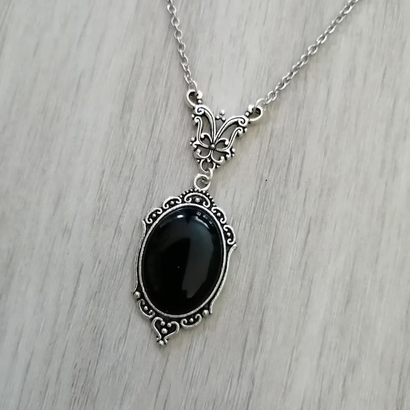 Gothic Black Crystal Charm Nec - Women'S Vampire Accessories recensie en prijs