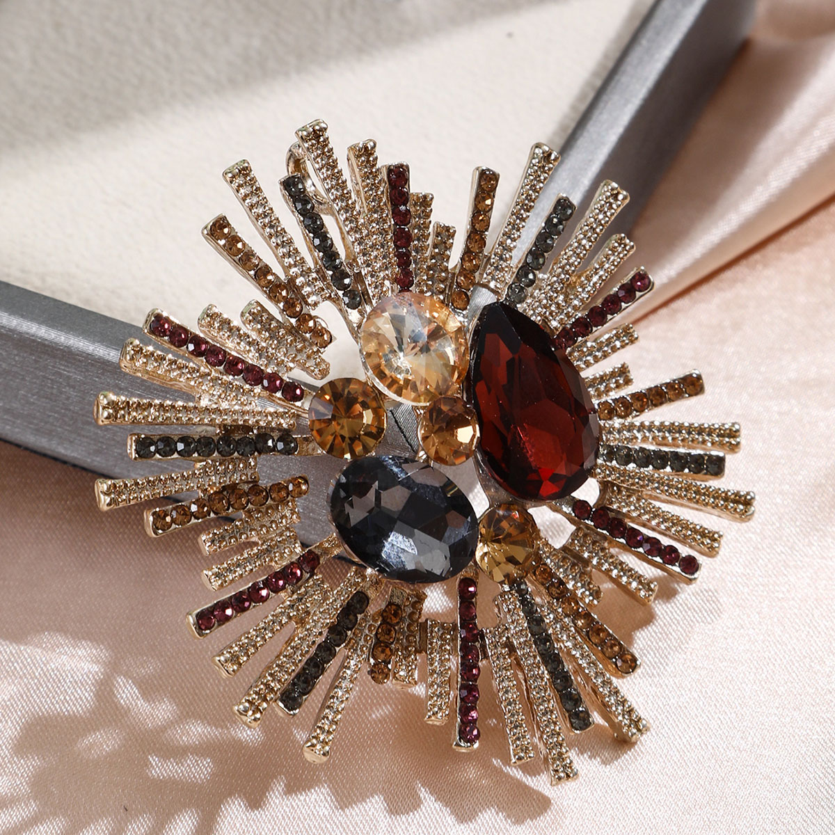 High end luxury crystal brooch - Women'S Accessories Manufacturers recensie en prijs