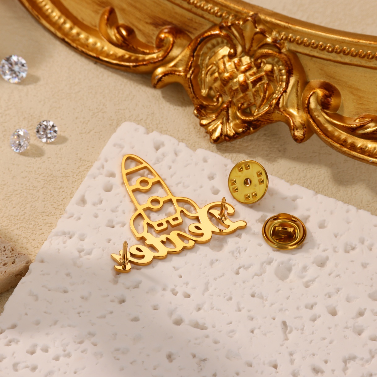 Personalized Name Brooch Pins  - Brooch Pin Gold recensie en prijs